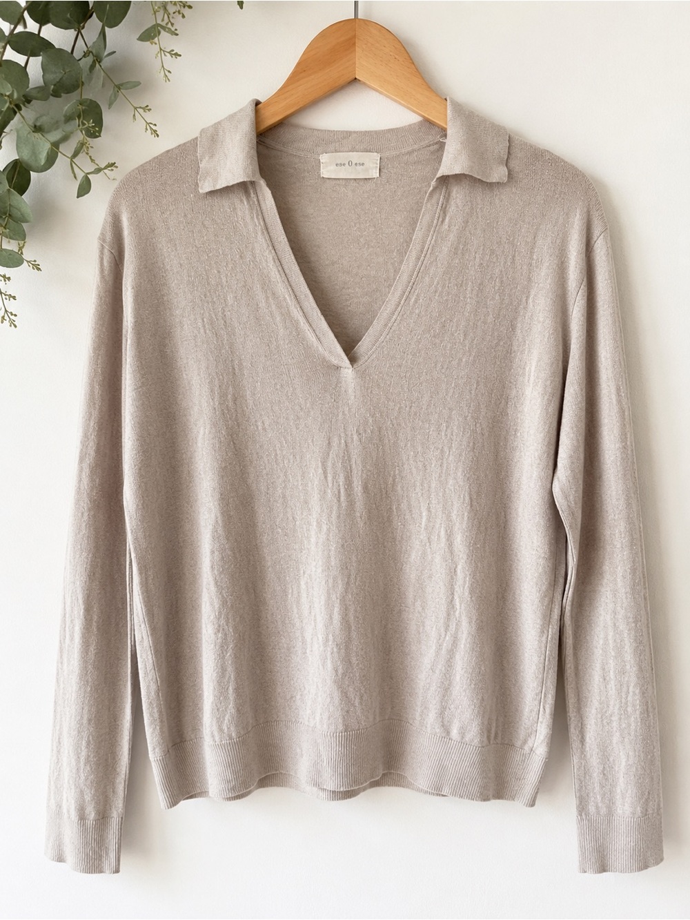 Women's cashmere blend Lightweight V-Neck Collared Sweater - Taupe